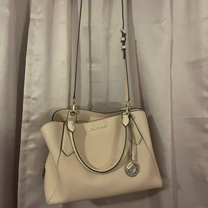 Blush Pink Michael Kors Crossbody✨
